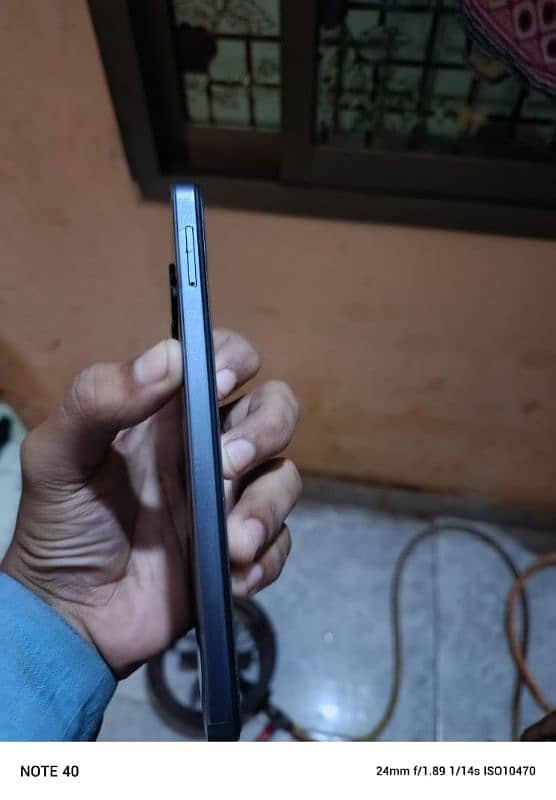 Tecno spark 20c 4 128 ram biltan 9 ma warnty koi karabi nahi ha 4