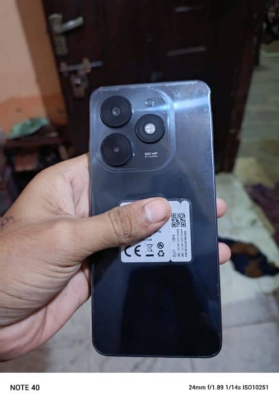 Tecno spark 20c 4 128 ram biltan 9 ma warnty koi karabi nahi ha 5