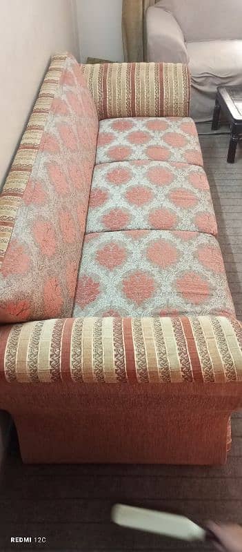 5 seater sofa set in good condition 4