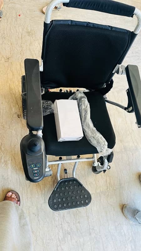 Electric Wheelchair – Aldora Medical (KSA) – Like New! 11