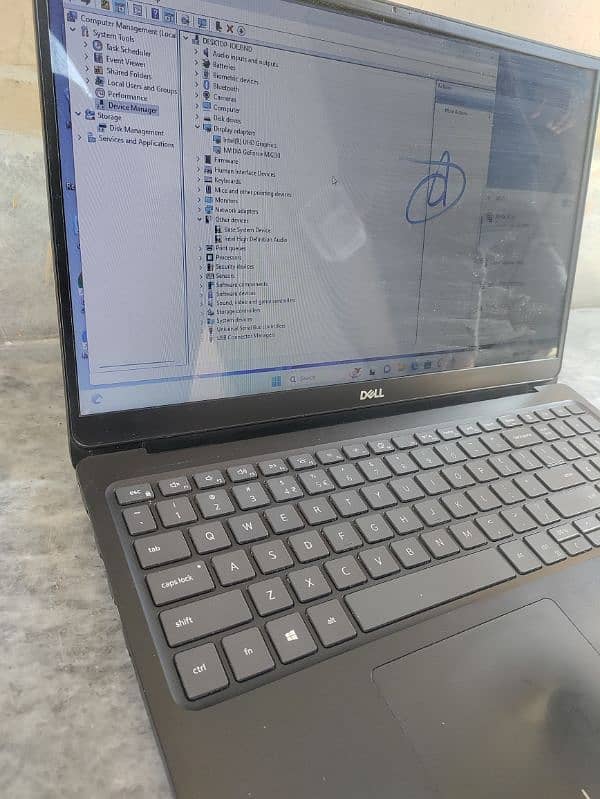 Dell i5-10th 8Gb 256Gb 2Gb Graphics 9/10 Condition 4