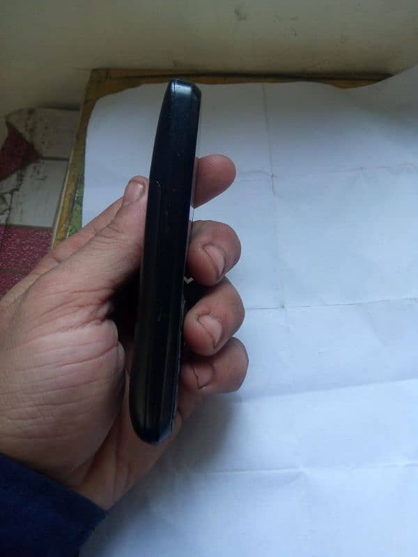 QMobile E2 All ok he 3 Days battery Timing Open FM Radio Dual Sim 8