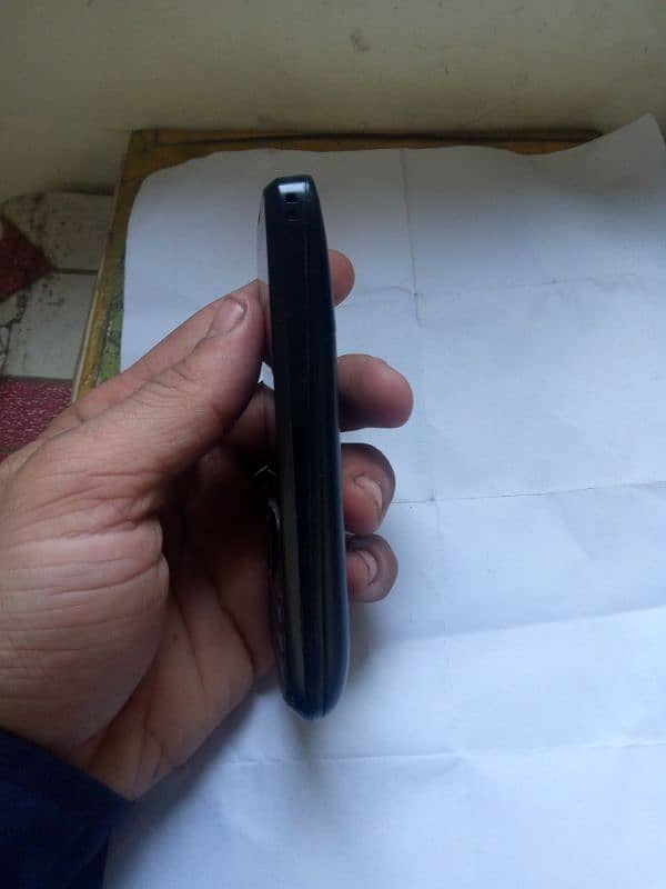 QMobile E2 All ok he 3 Days battery Timing Open FM Radio Dual Sim 9