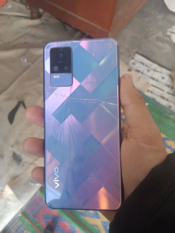 VIVO V21E 1