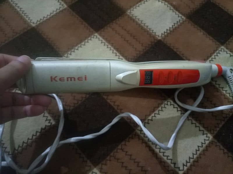 straightener kemei model 1282 7