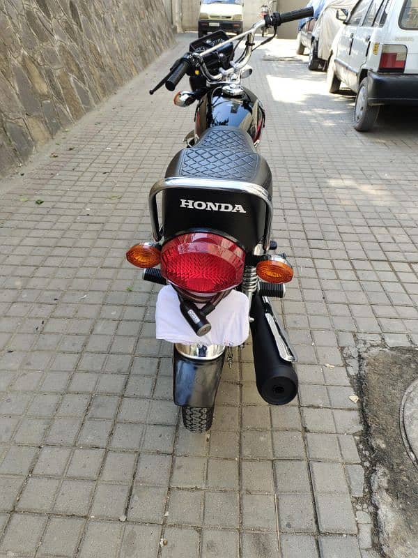 Honda 125, 2024 Model - Golden No 2