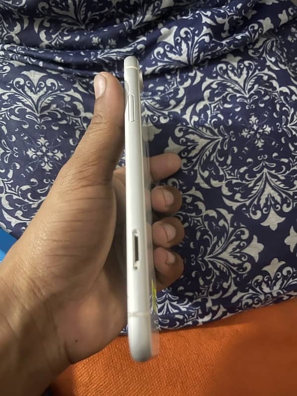 iPhone Xr original housing 1