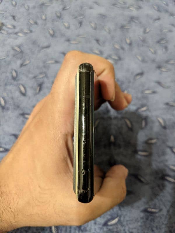 Google Pixel 6 10/10 condition 2