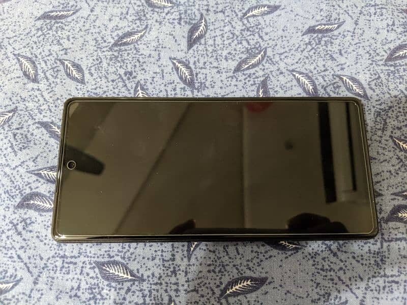 Google Pixel 6 10/10 condition 4