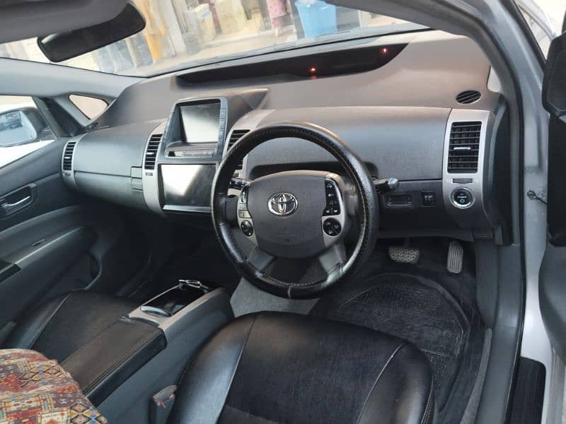 Toyota Prius 2008 model 2013 register 6