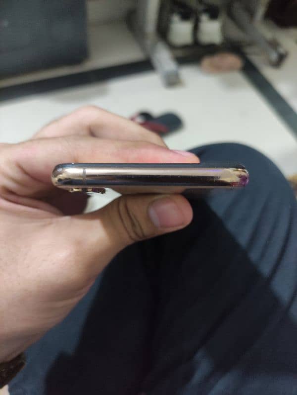 Iphone XS 64GB Non PTA 3