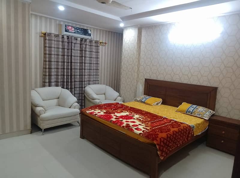 Par Day short time Two BeD Room apartment Available for rent in Bahria town phase 4 and 6 empire Heights 2 Family apartment 5