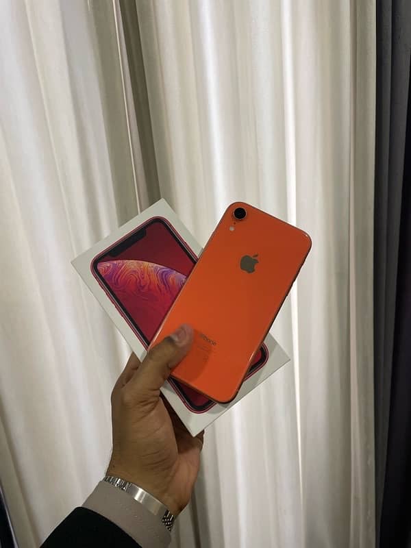 i phone Xr  128gb 1