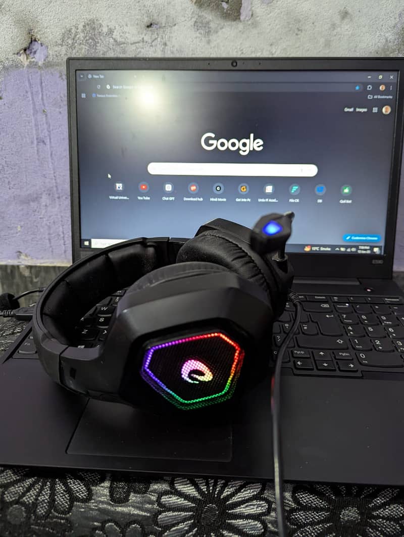 DAREU Gaming headphone with RGB Lighting 2