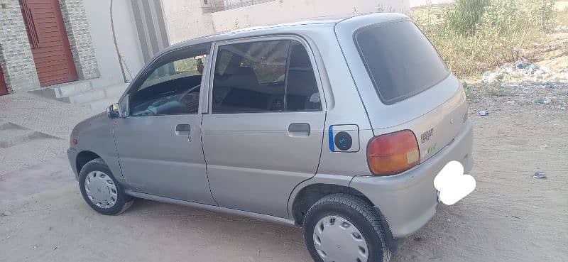 Daihatsu Cuore 2011 1