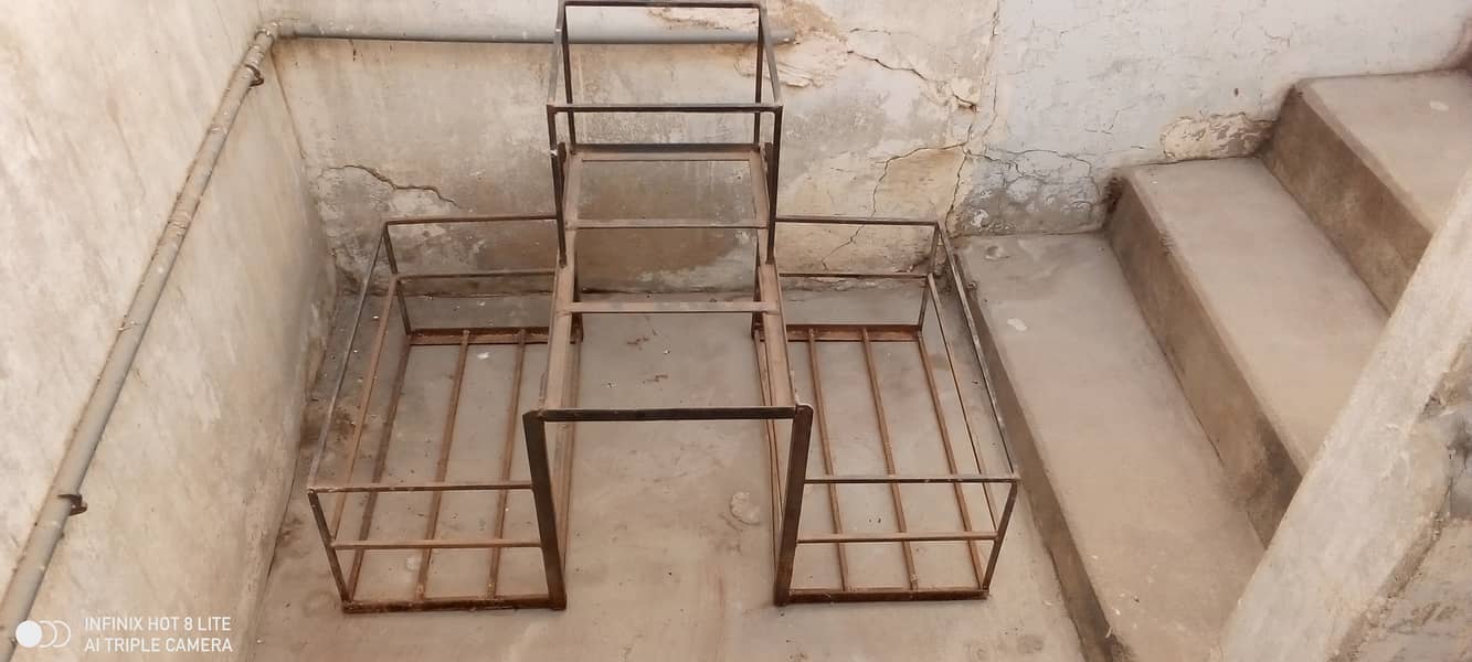 Heavy-Duty Iron Stand for Sale for Delivering Water Bottles and eggs. 3