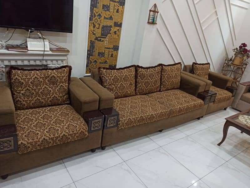 Wooden Sofa Set with Comfy cushions. 0