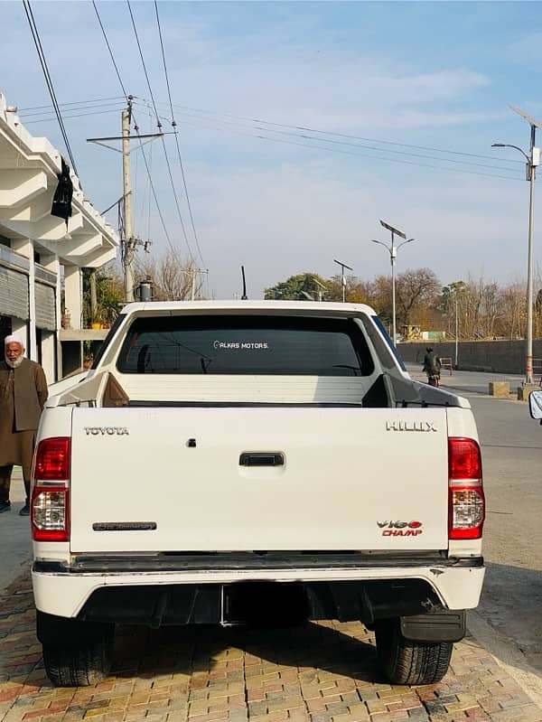 Toyota Hilux 2016 1