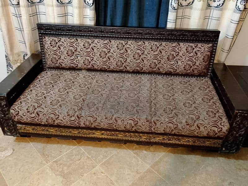 5 seater sofa 0