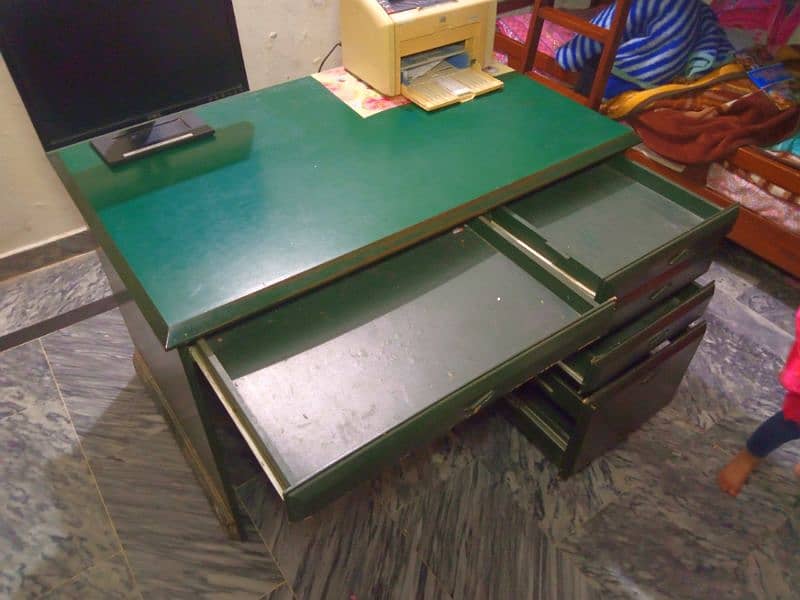 Best Quality Table for sale 1