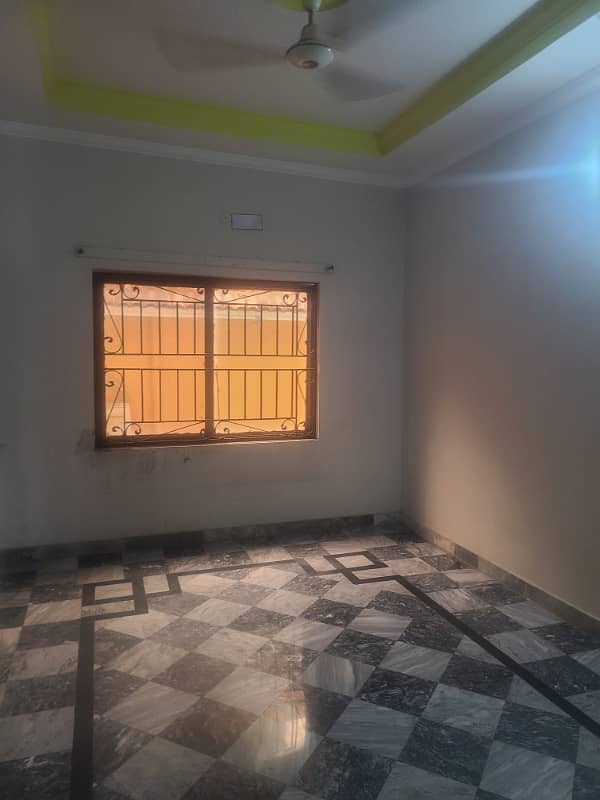 2 bedroom seprate gate upper floor available for rent 5