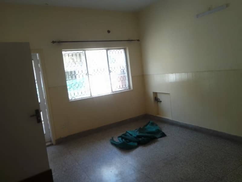 Upper Portion Available For Rent 5