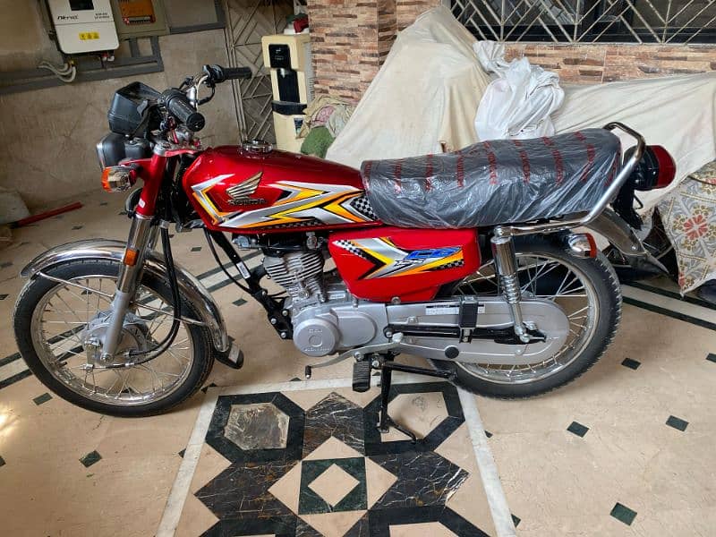 Honda CG125 model 2025 unregistered bike hai zero meter bike hai 0