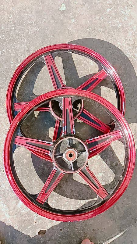 CD 70 Tyre Rim in beautiful looks and good styles condition 2