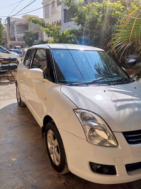 Suzuki Swift dlx 2011 2