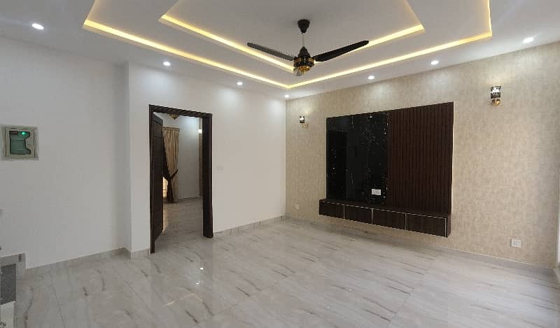 5 Marla Corner Beatifull House For Sale At Paragon City Lahore 14