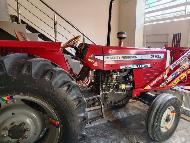 Massey Ferguson 385 2