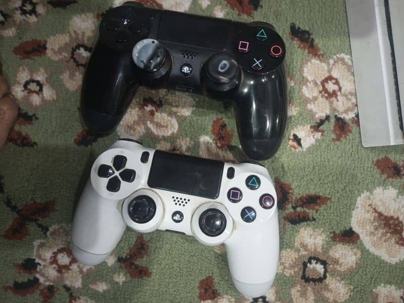 PS4 500GB (White) | 2 Original Controllers + 2 Games | Clean Condition 2