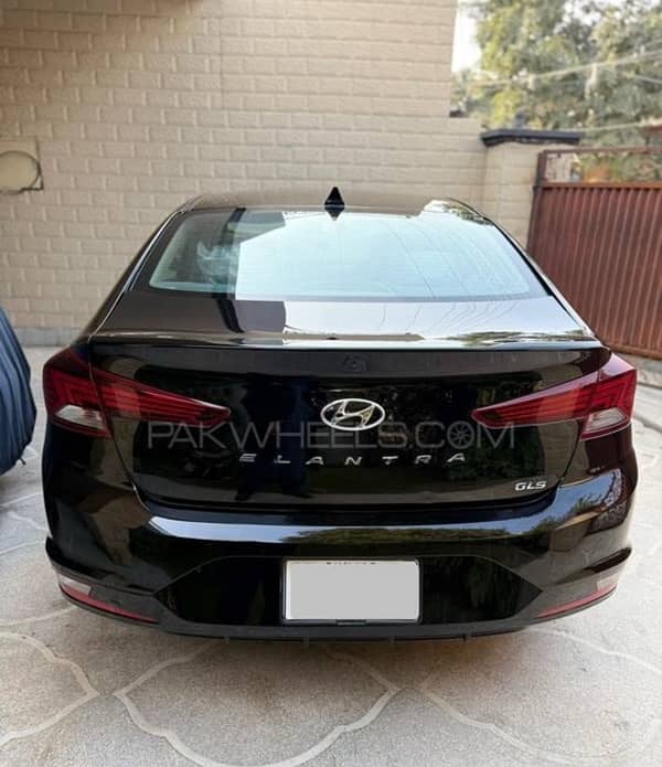 Hyundai Elantra 2021 0