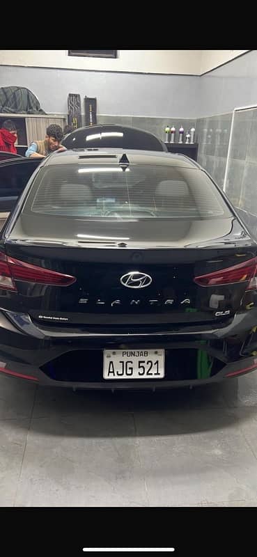 Hyundai Elantra 2021 4