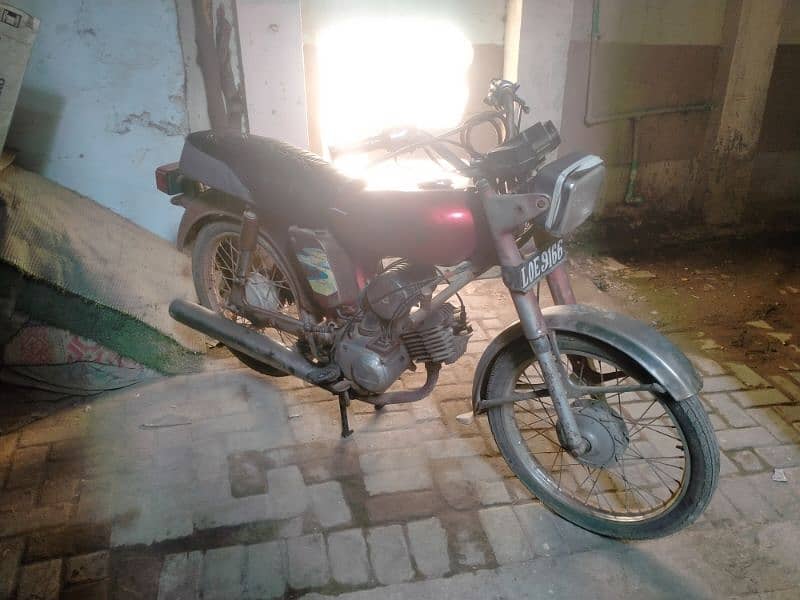 yahama  1991 model  Bike for sale, watt app number 0344.1407625 2