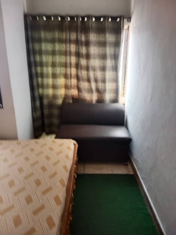 1 AND 2BEDS FURNISHED FLAT ROOM FOR RENT IN ALLAMA IQBAL TOWN 26