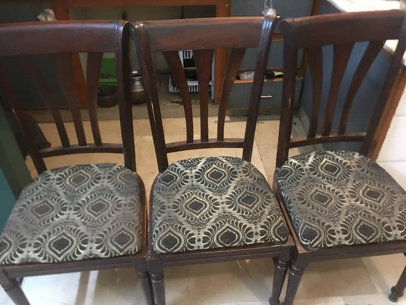 6 Chair Glass Top Dining Table. 4