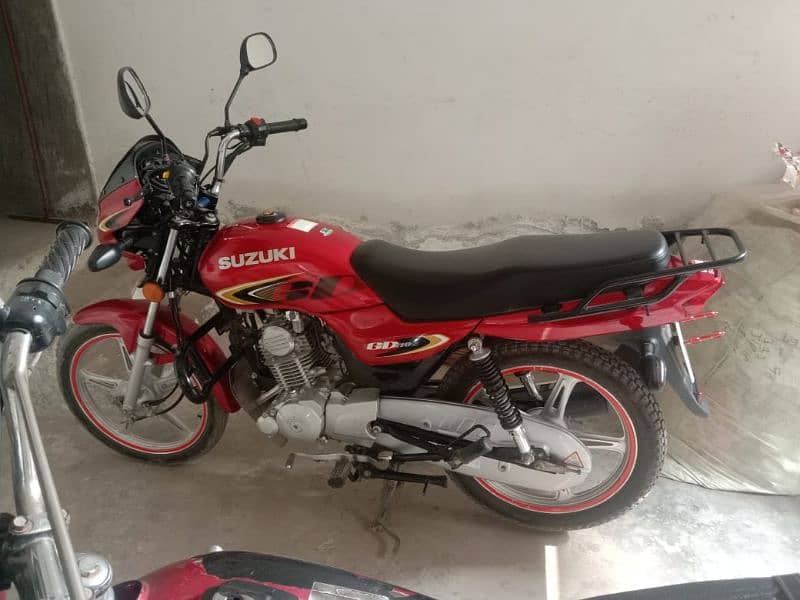 Suzuki 4