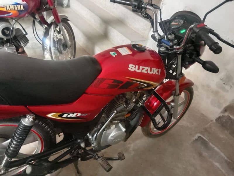 Suzuki 8