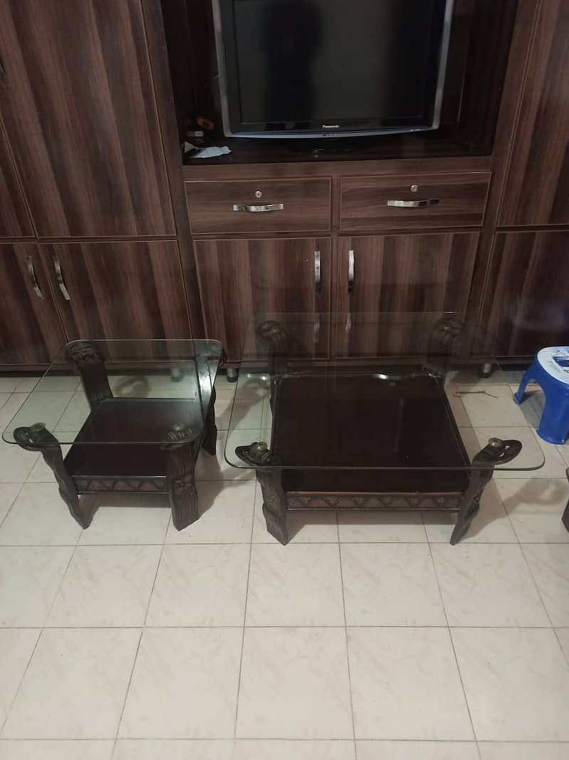 Center table and side table for sale in good condition 2