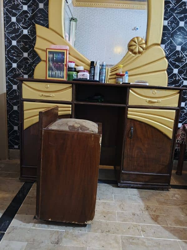 Wooden Dressing Table For Sale 1