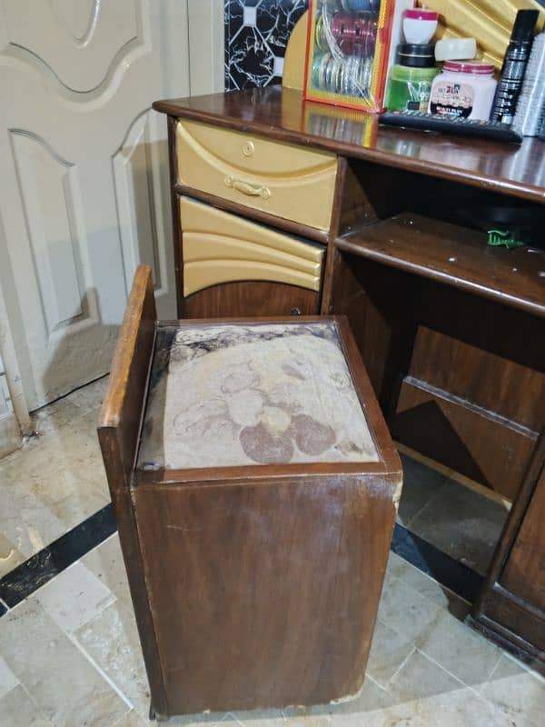 Wooden Dressing Table For Sale 2