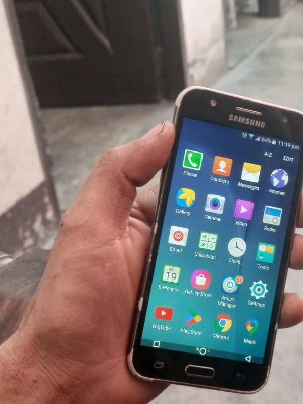 Samsung Galaxy J5 for sale sim ka aishu a raha ha bss baki ok ha 1