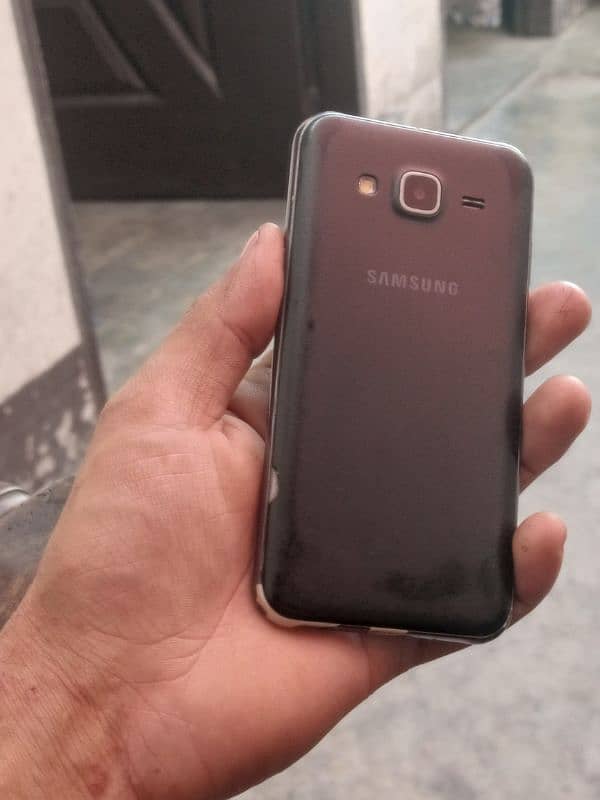 Samsung Galaxy J5 for sale sim ka aishu a raha ha bss baki ok ha 2