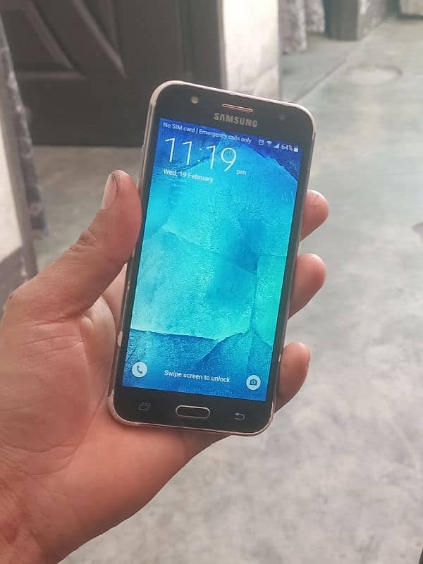 Samsung Galaxy J5 for sale sim ka aishu a raha ha bss baki ok ha 4