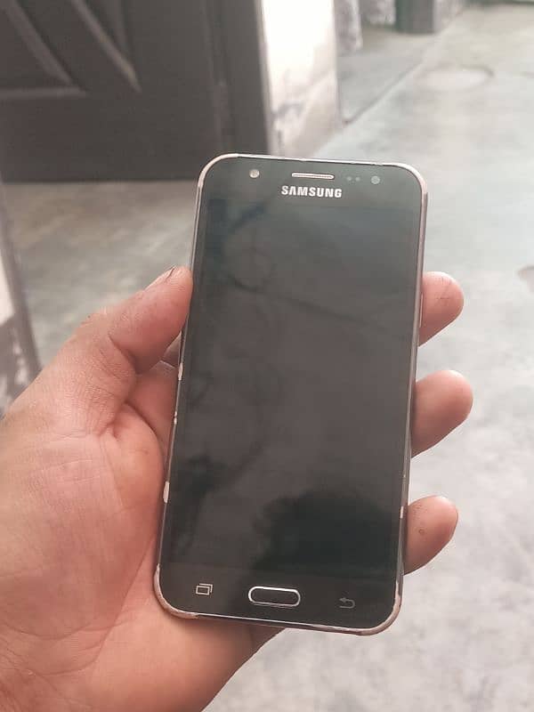 Samsung Galaxy J5 for sale sim ka aishu a raha ha bss baki ok ha 5