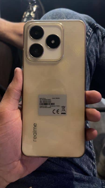 realme c 61 . . . . . 6 /128 . . . . . condition 10 /10 full box 1