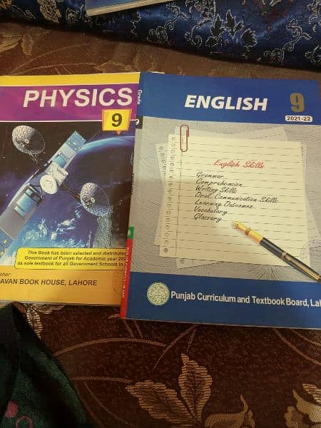 9 th class ki full books with notes  . . 5