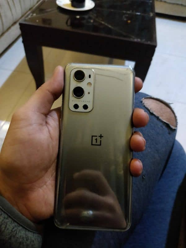 Oneplus 9 pro 5G global 12gb 256gb bought from USA sealed. read add plz 1