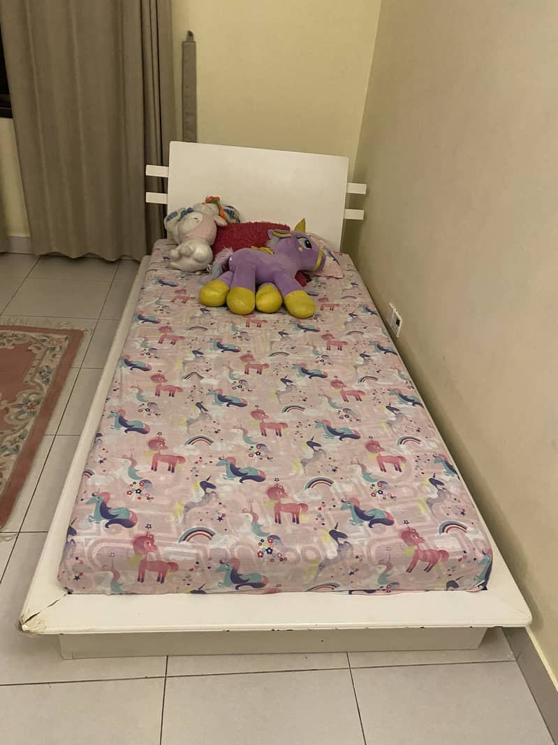 Single bed with mattress 1